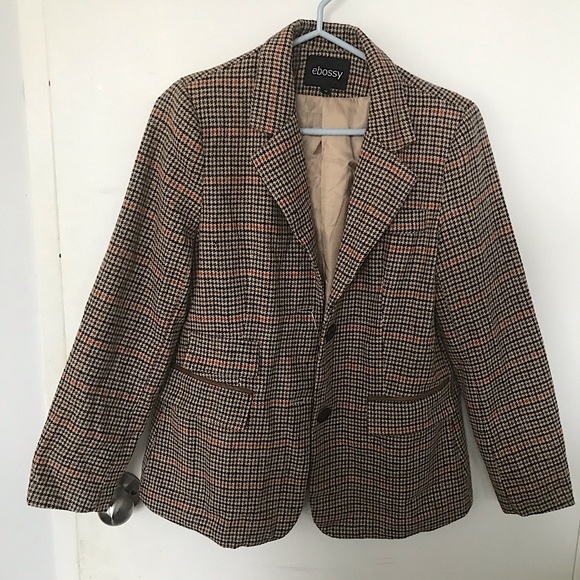 Ladies medium size checkered jacket with leather like patch on back of sleeve. - Picture 2 of 3